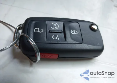 2021 Volkswagen Passat 2.0T R-Line z USA, uszkodzony, nr VIN 1VWMA7A30MC014188